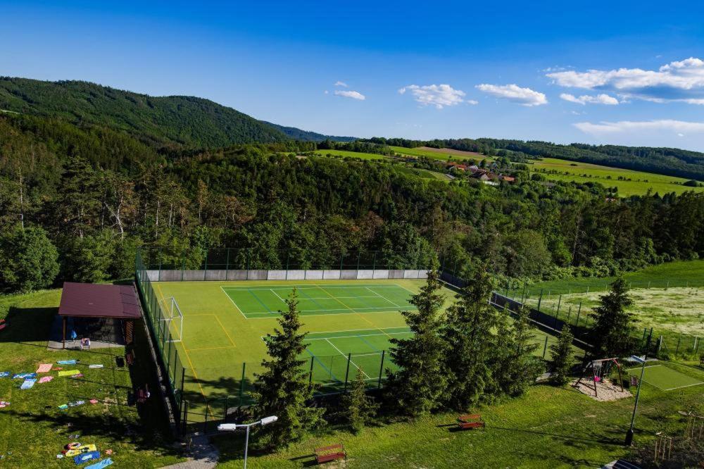 Hotel Berounka Hrebecniky Buitenkant foto