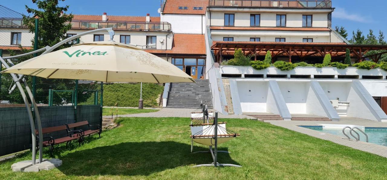 Hotel Berounka Hrebecniky Buitenkant foto