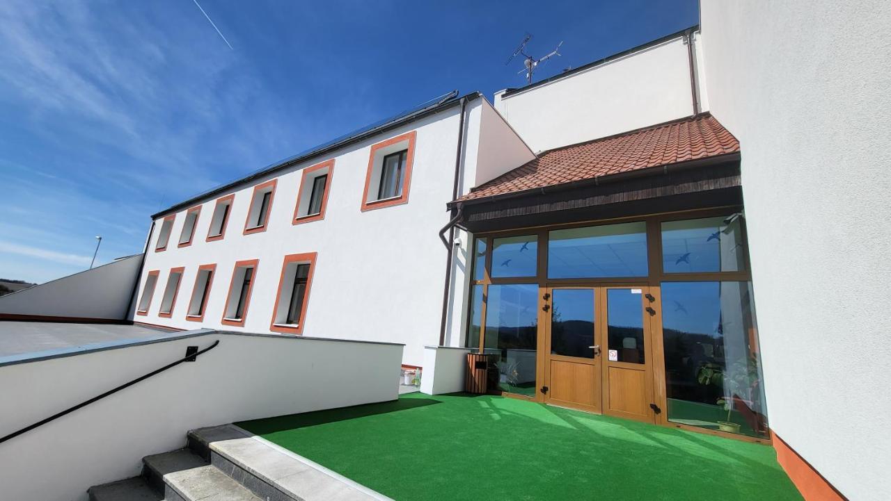 Hotel Berounka Hrebecniky Buitenkant foto